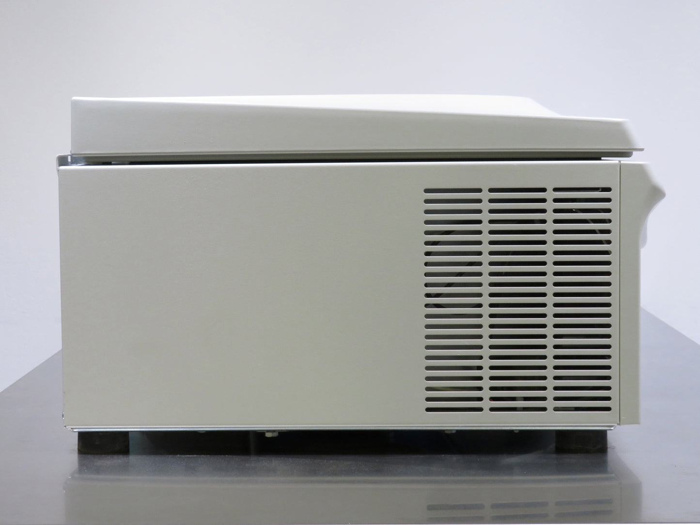 Eppendorf 5810R Refrigerated Centrifuge (20 AMP)