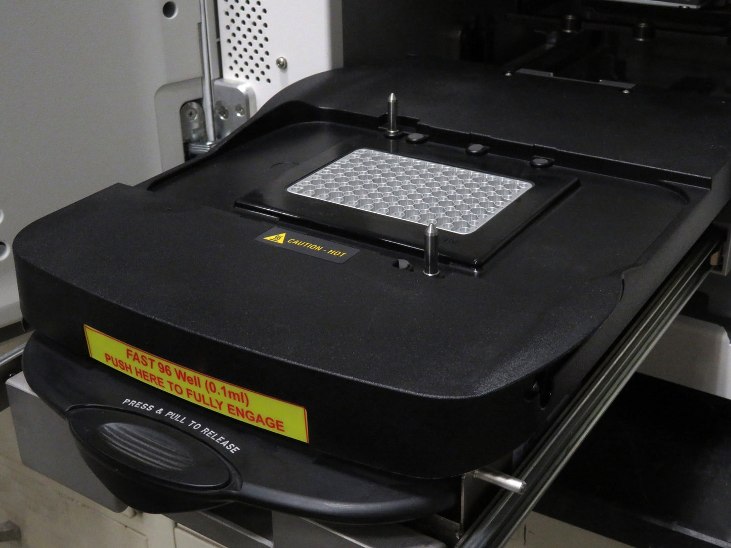 Applied Biosystems QuantStudio 7 Flex Real-Time PCR System w/ 96-Well Fast Sample Block