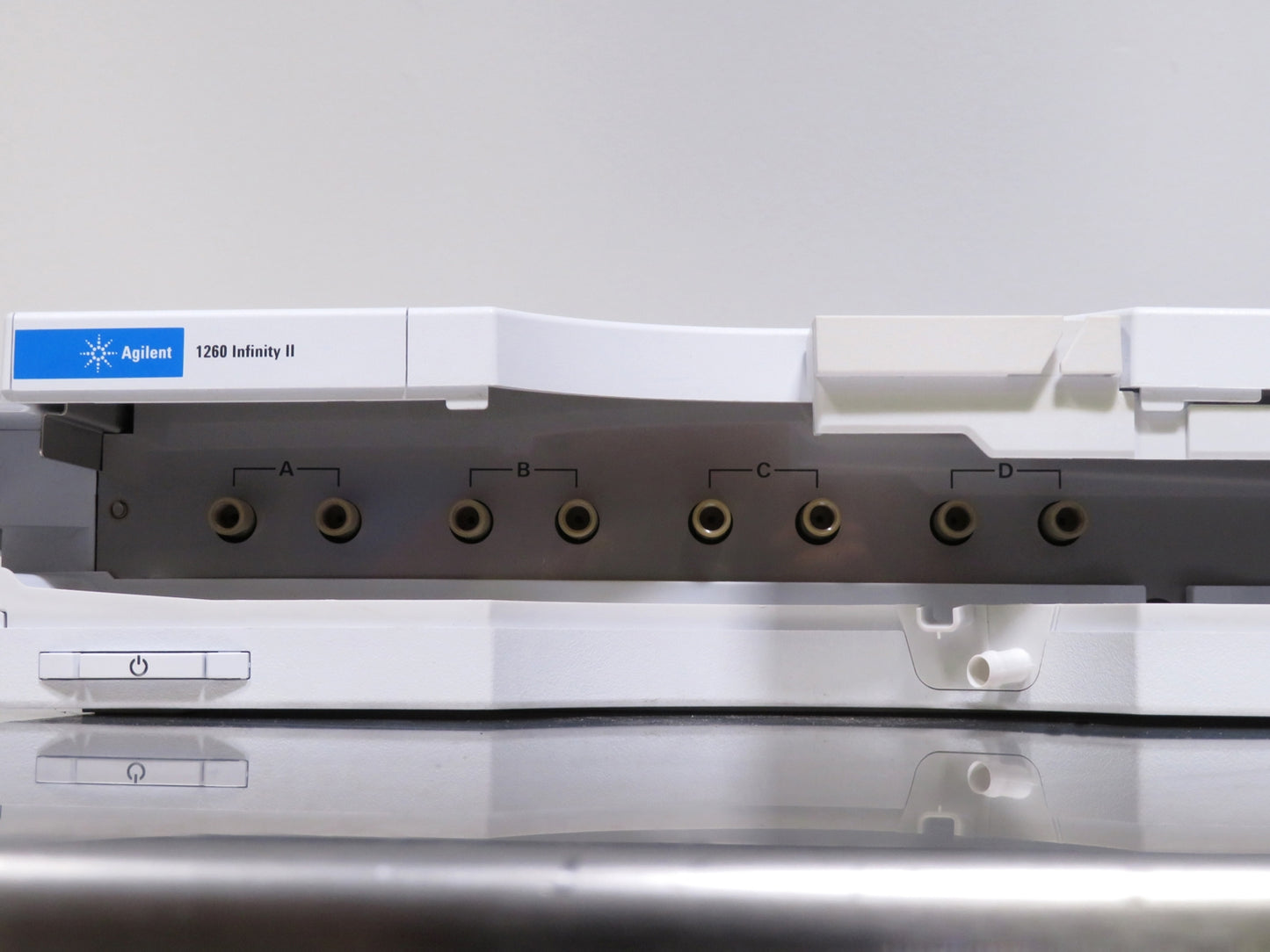 Agilent 1260 Infinity II HPLC G7122A Degasser