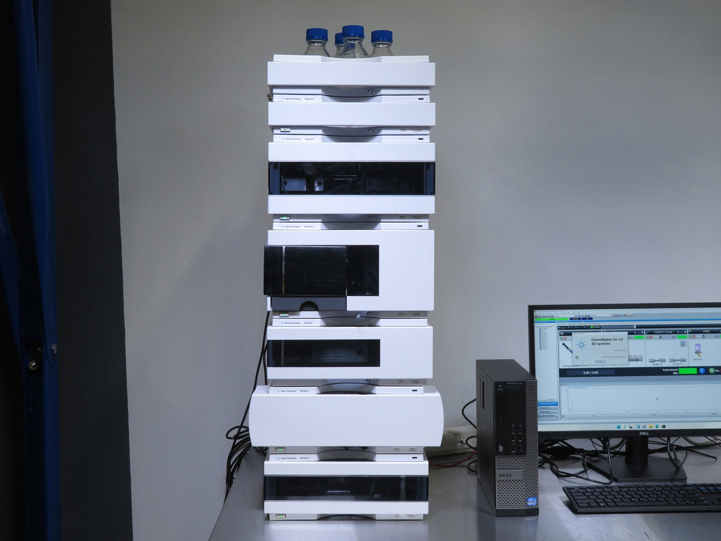 Agilent 1260 Infinity I HPLC System w/ VWD