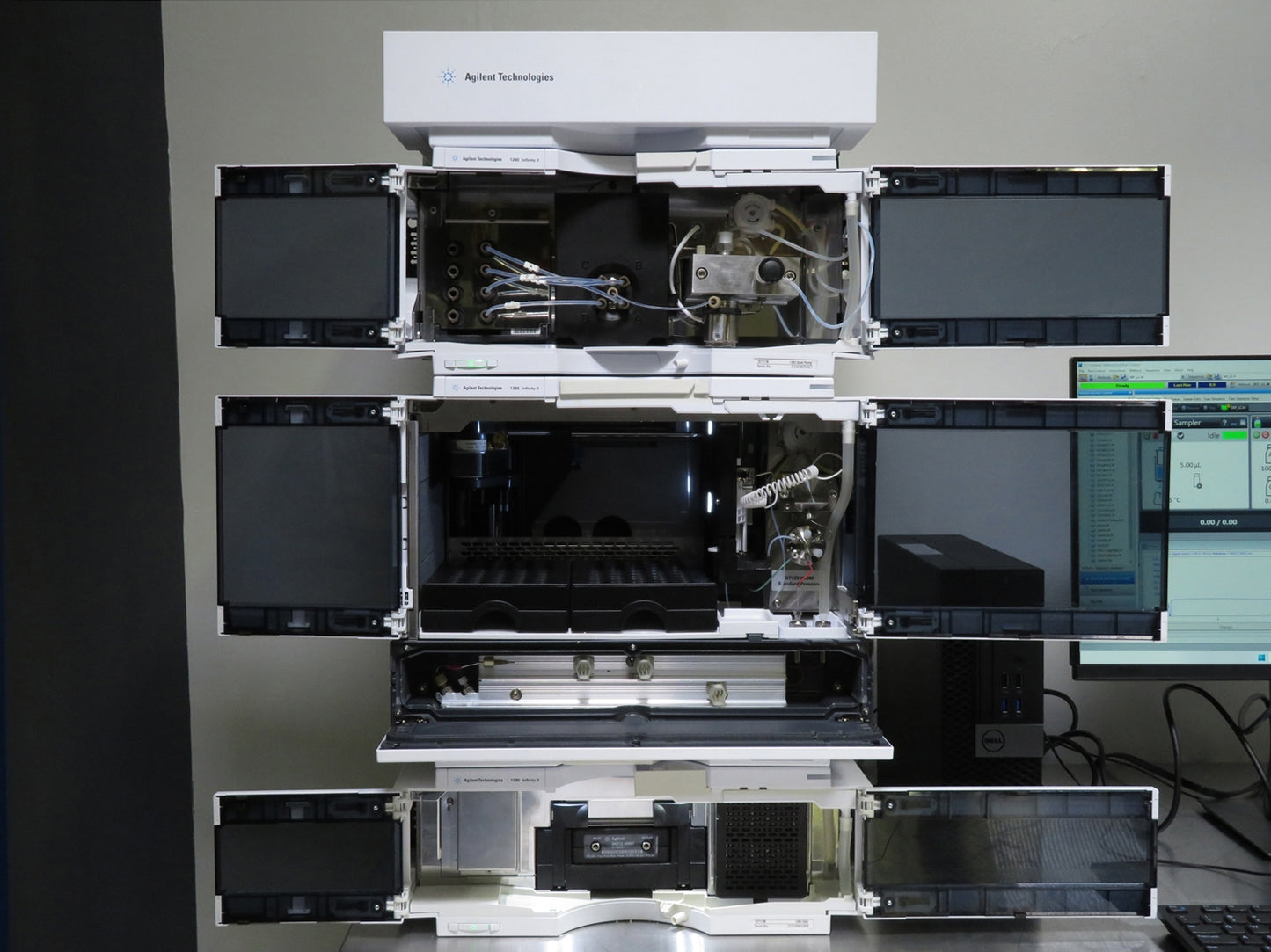 Agilent 1260 Infinity II LC System w/ Vialsampler & VWD