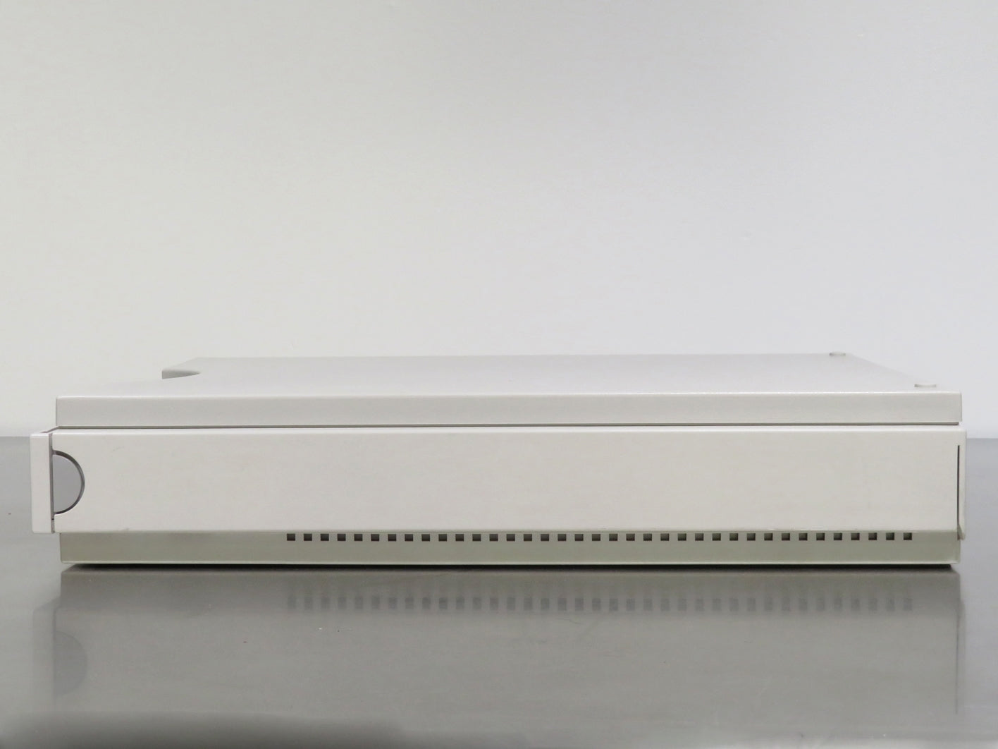 Agilent 1100 HPLC G1379A  Degasser