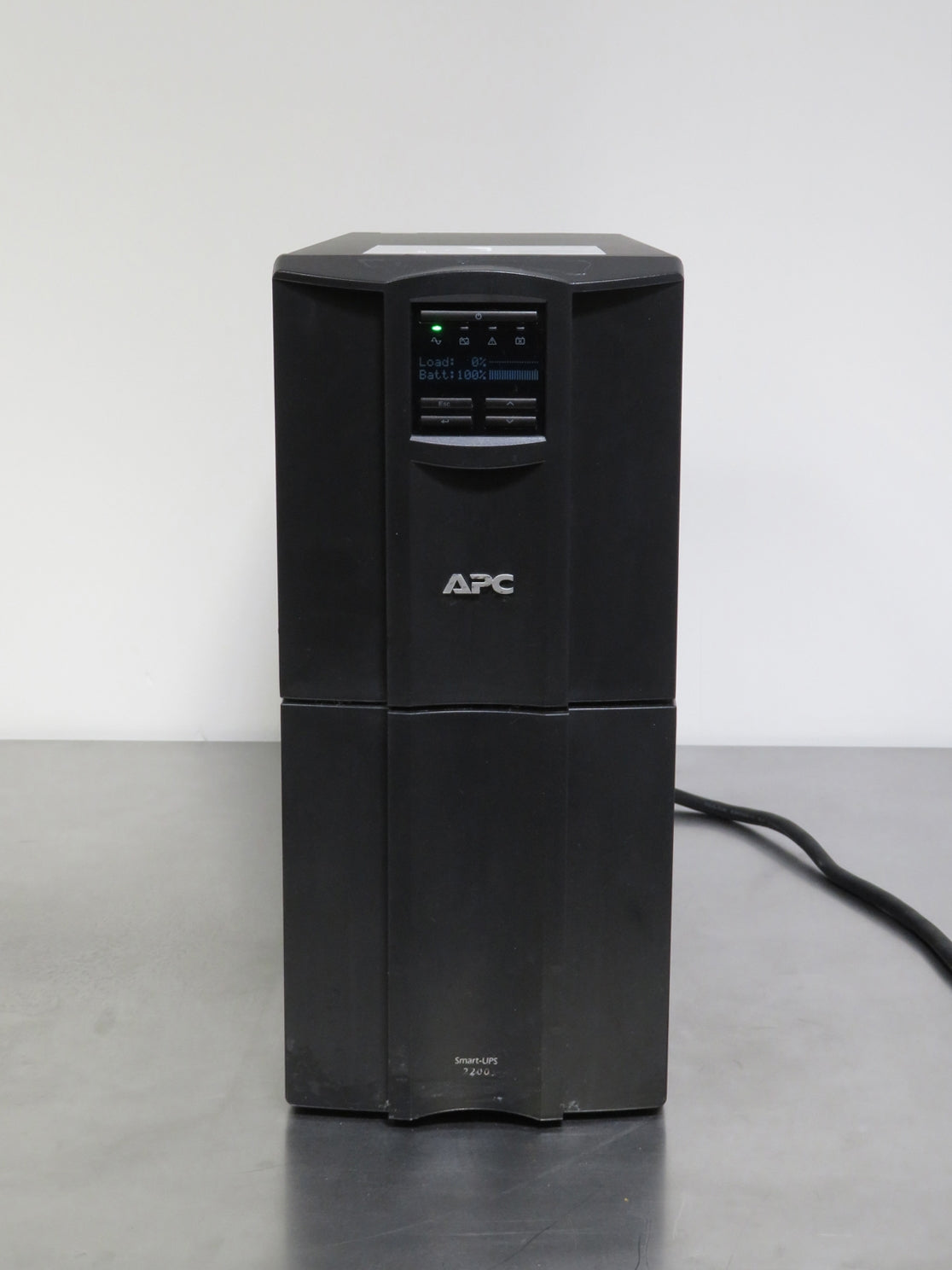 APC Smart-UPS 2200 Battery Backup Tower