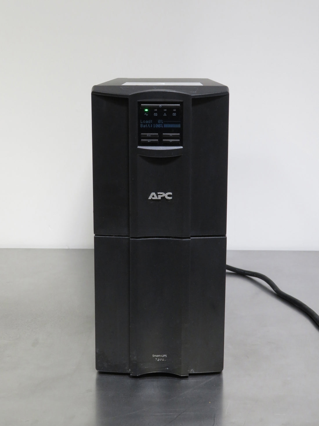 APC Smart-UPS 2200 Battery Backup Tower