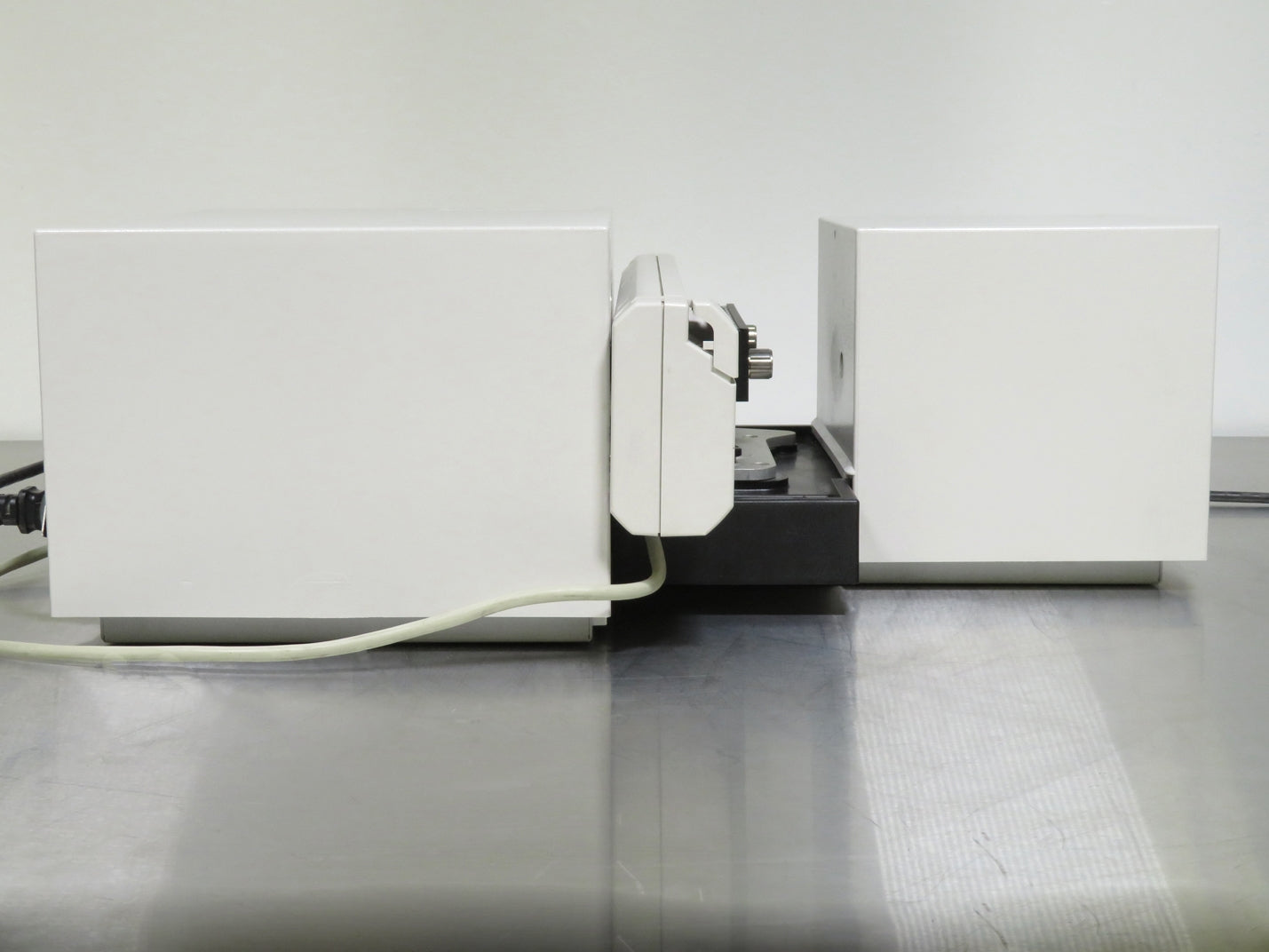 Agilent 8453 G1103A Spectrophotometer w/ G1120A Multicell Transport