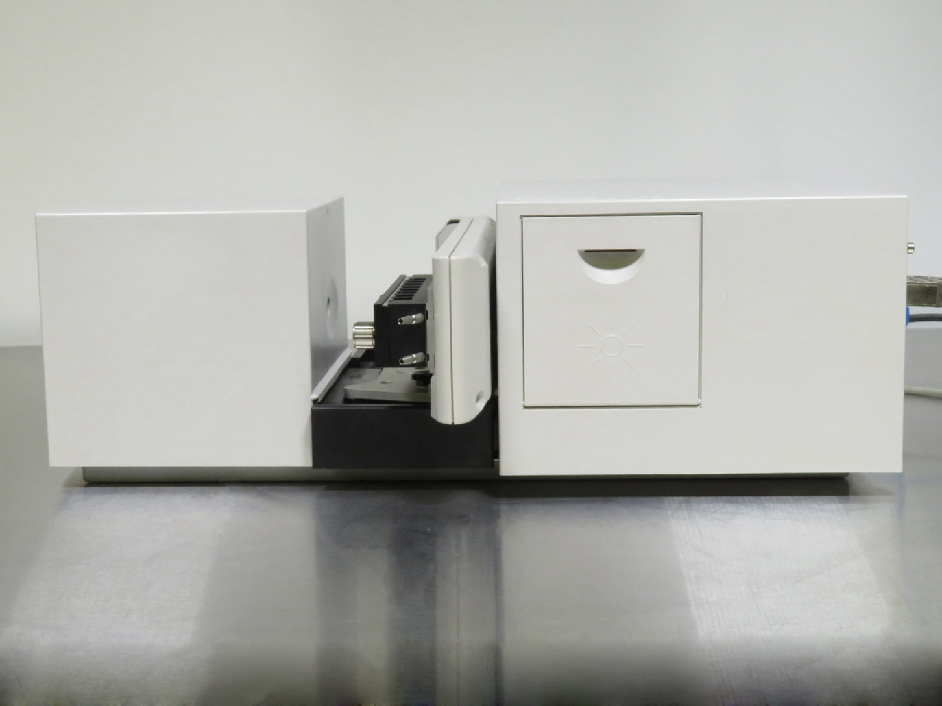 Agilent 8453 G1103A Spectrophotometer w/ G1120A Multicell Transport
