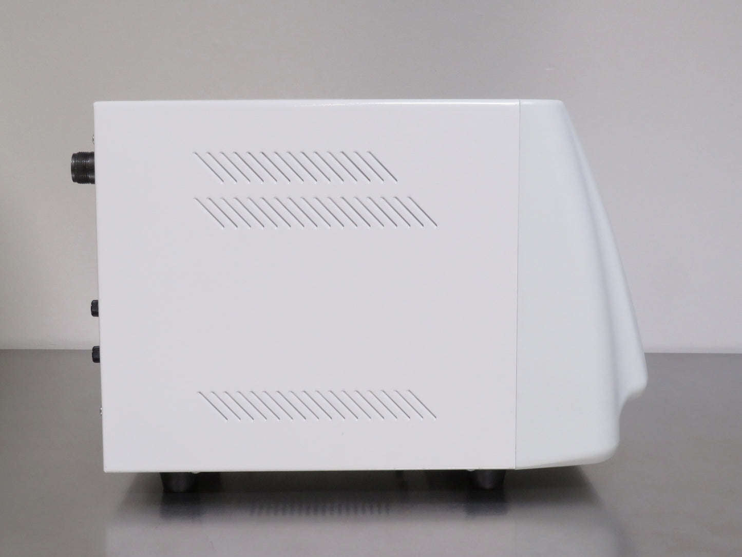 Benchmark Pulse 150 Ultrasonic Homogenizer and Soundproof Box
