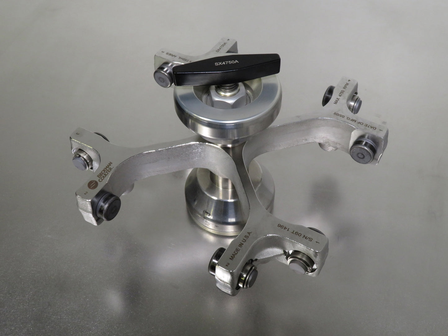 Beckman SX4750A Swing Bucket Rotor w/ Multiwell-Plate Carriers