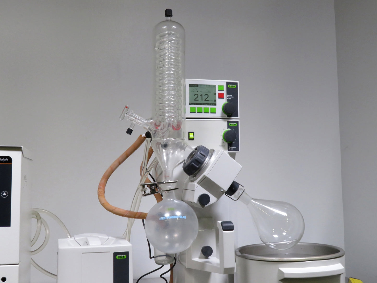 Buchi R-210 Rotavapor System with Chiller