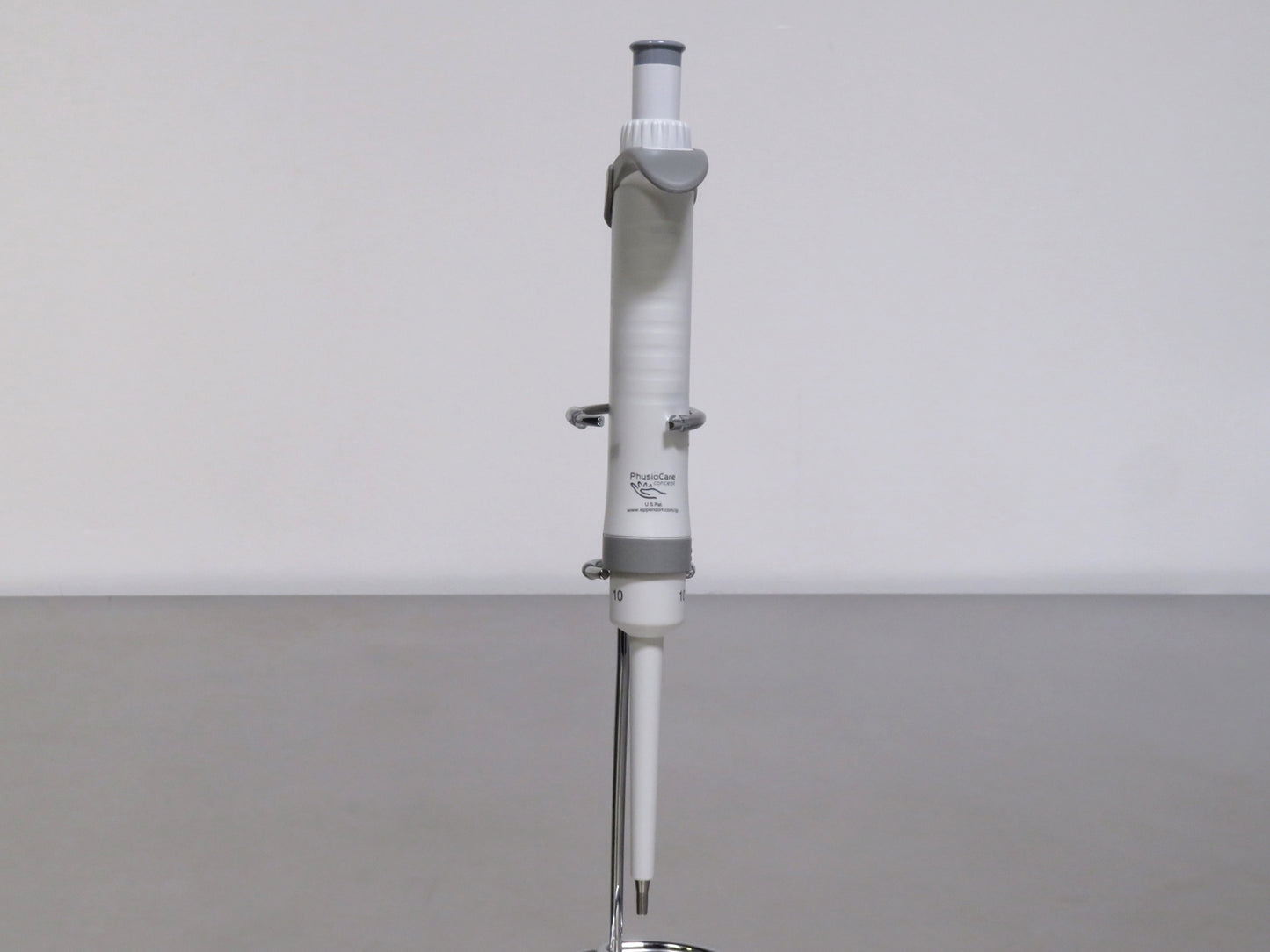 Eppendorf Research Plus Pipette, 0.5 to 10uL