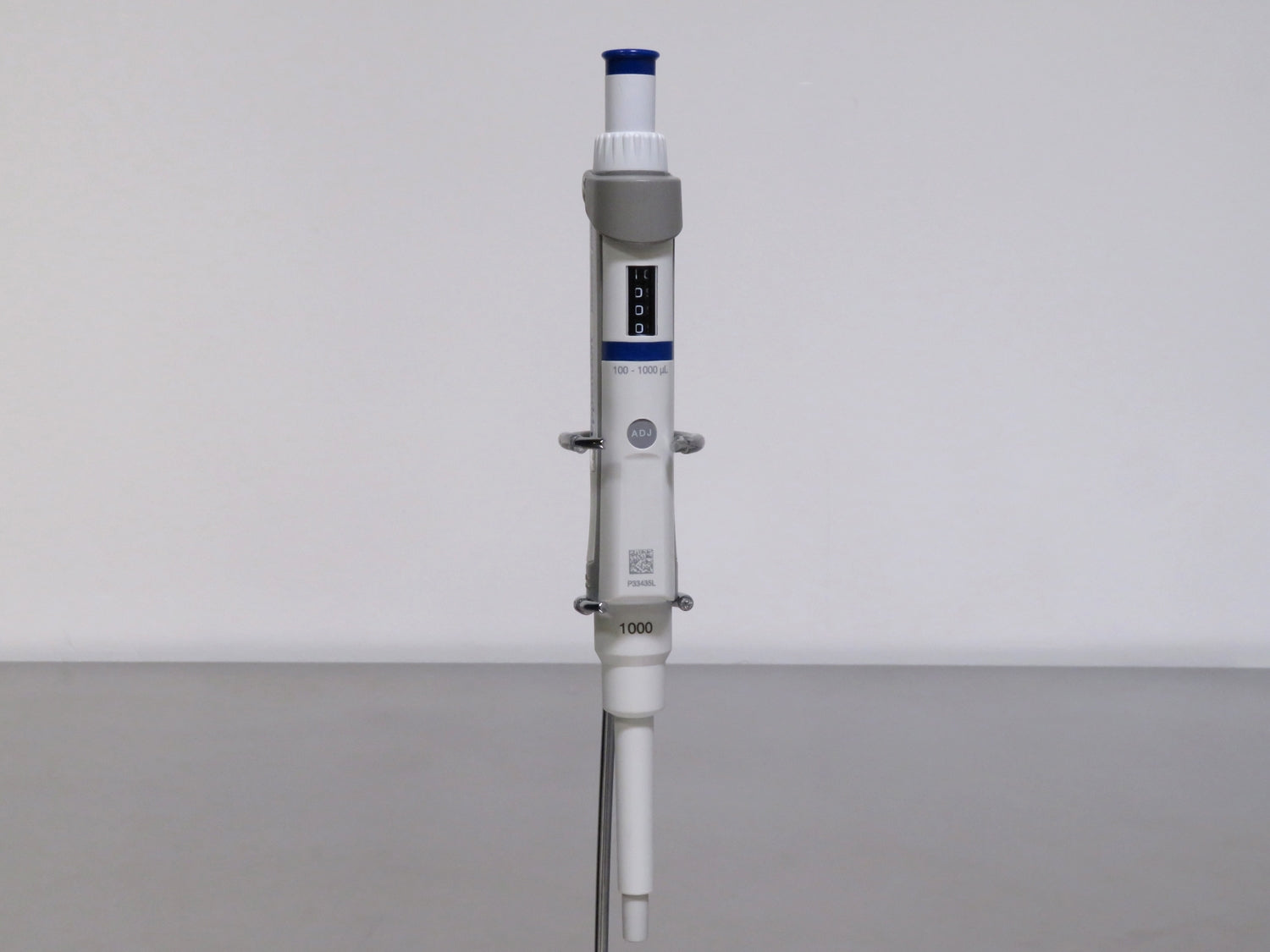 Eppendorf Research Plus Pipette, 100 to 1000uL