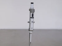 Eppendorf Research Plus Pipette, 0.1 to 2.5uL thumbnail 1