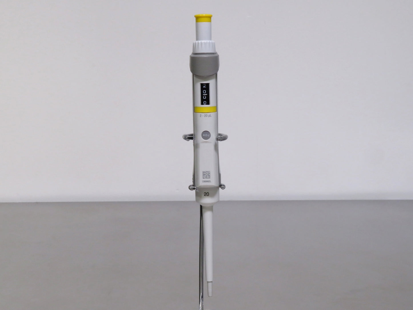 Eppendorf Research Plus Pipette, 2 to 20uL