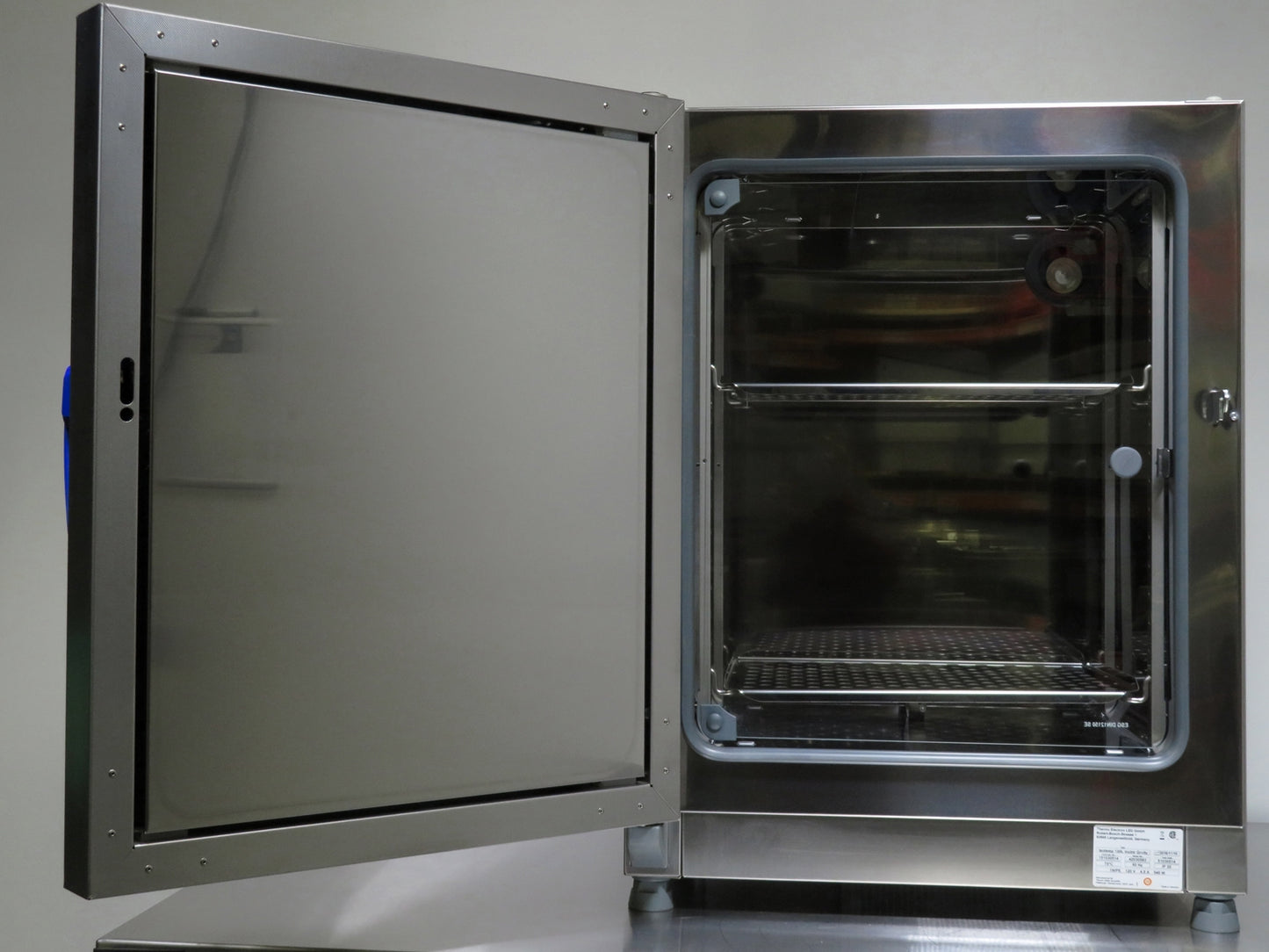 Fisher Scientific Isotemp Microbiological Gravity Convection Incubator, Cat. #: 151030514