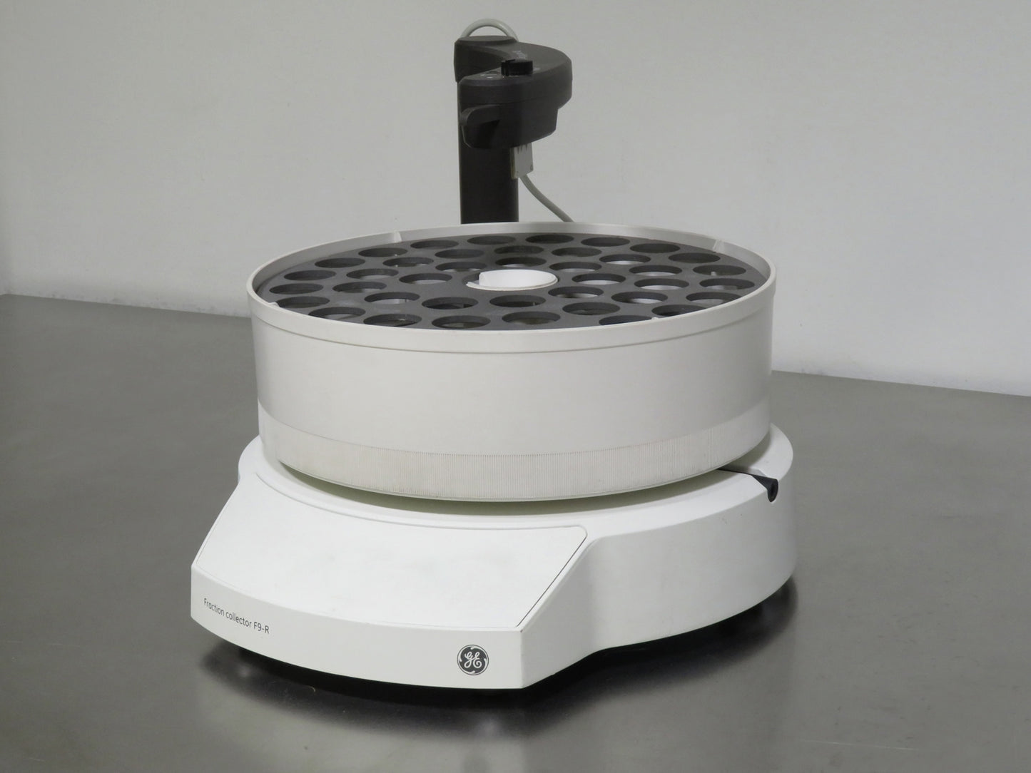 GE AKTA F9-R Fraction Collector