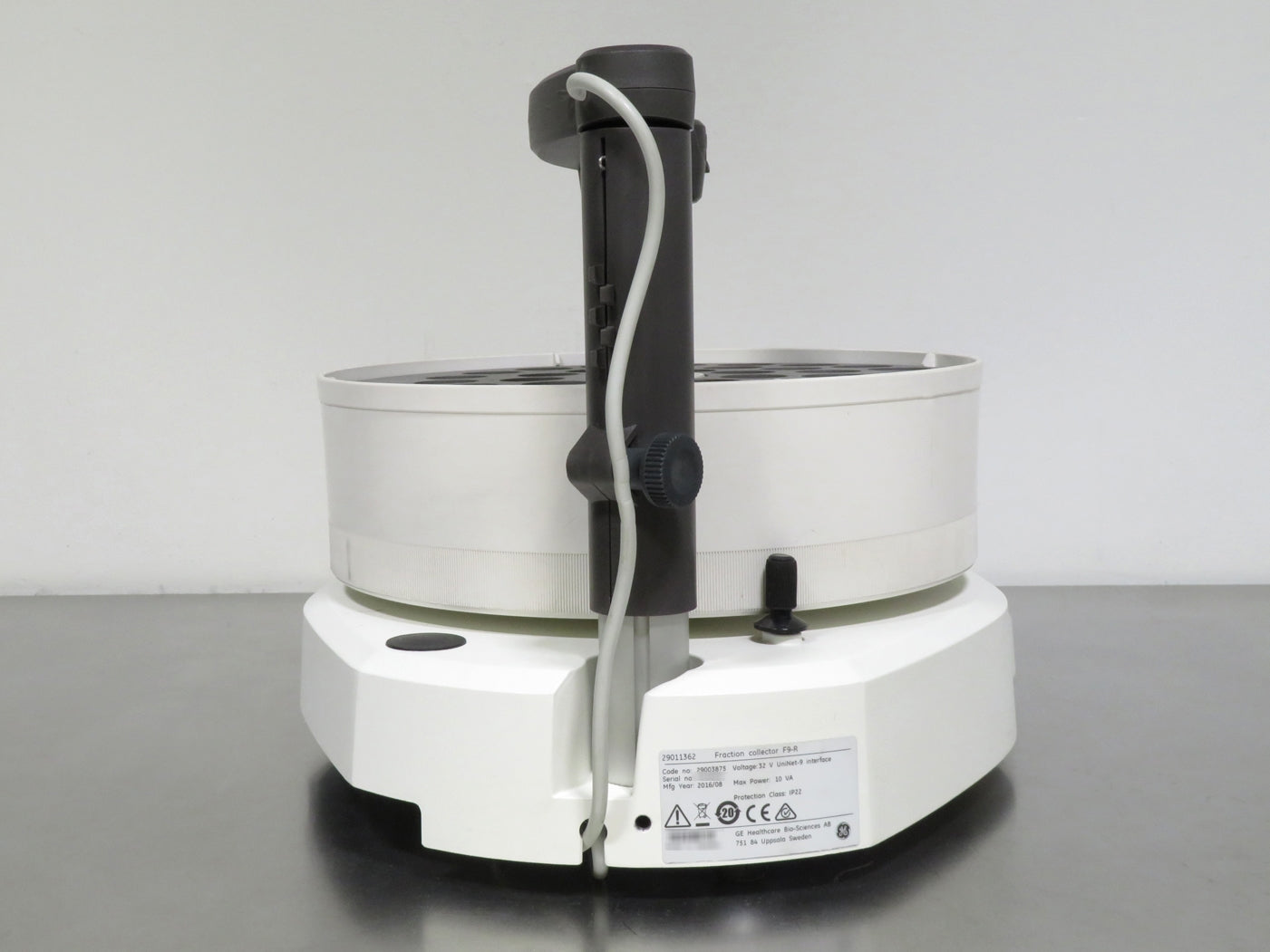 GE AKTA F9-R Fraction Collector