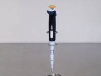 Gilson PIPETMAN L Pipette, 0.2 to 2uL thumbnail 1