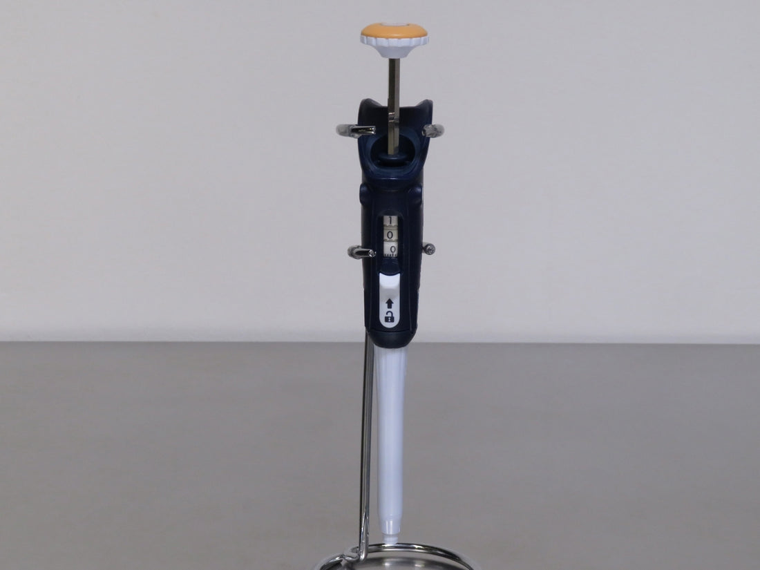 Gilson MICROMAN M100E Pipette, 10 to 100uL