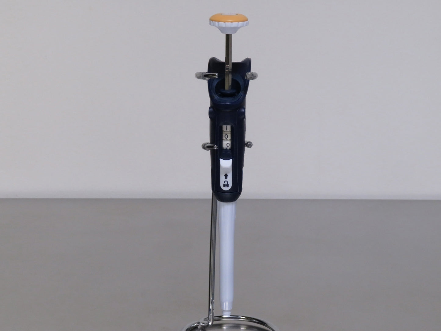 Gilson MICROMAN M100E Pipette, 10 to 100uL
