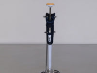 Gilson MICROMAN M100E Pipette, 10 to 100uL thumbnail 1