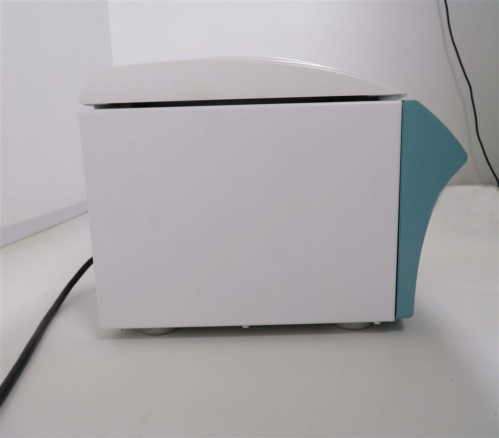 Hettich Mikro 200 Centrifuge
