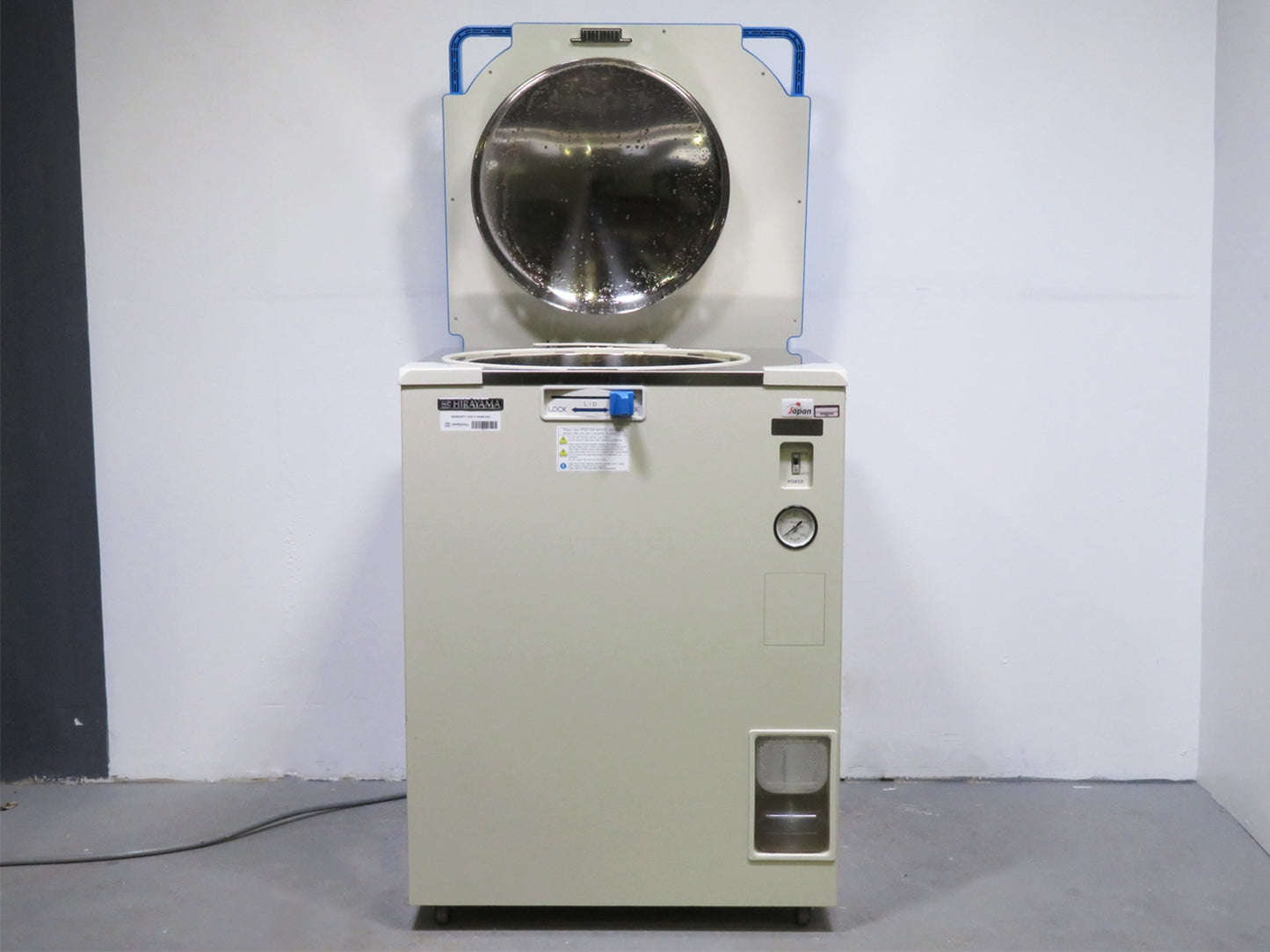 Hirayama HICLAVE HV-85 Floor-Standing Autoclave, 208/200/240V
