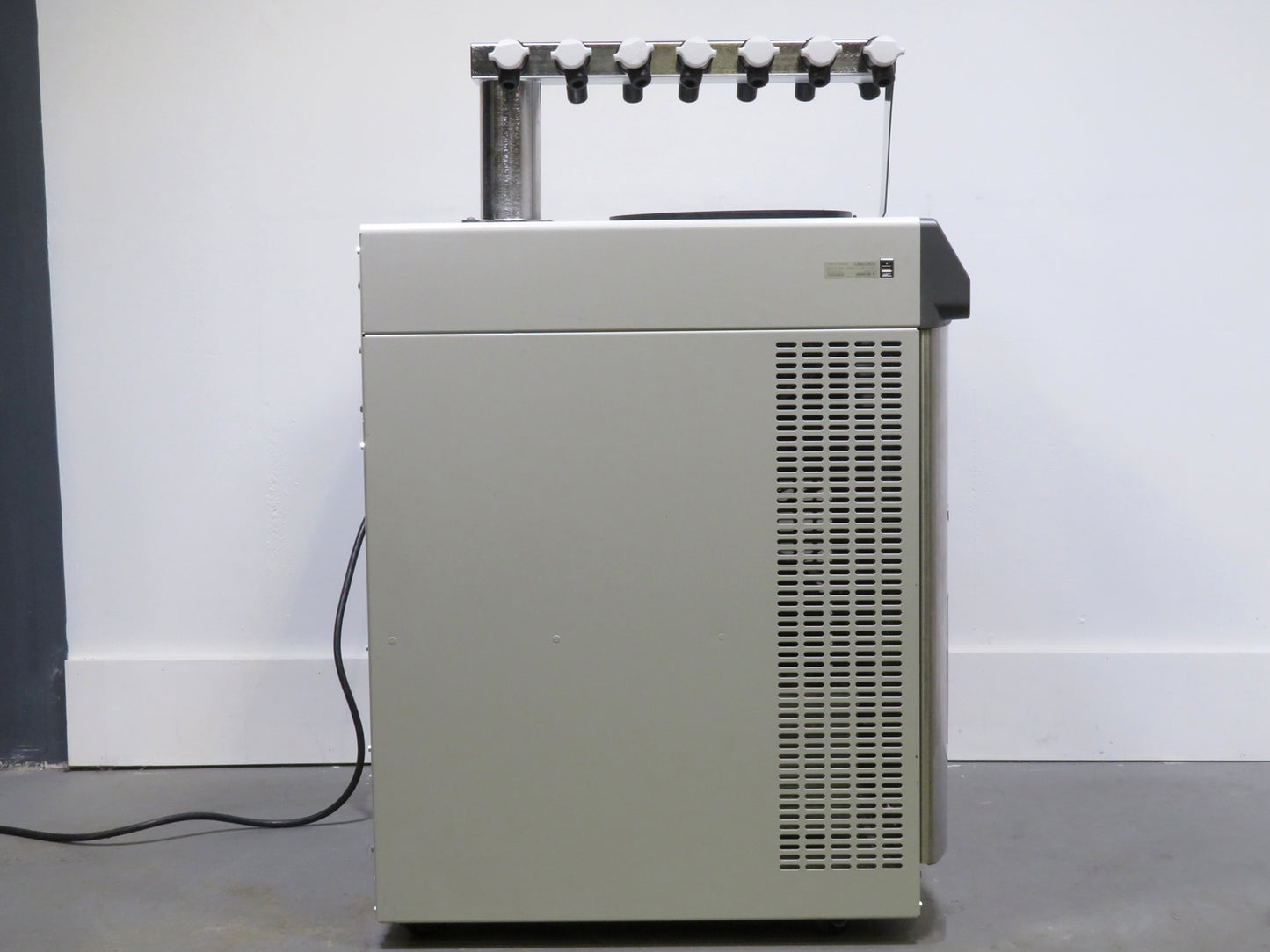 Labconco FreeZone 12L -84C Console Freeze Dryer System, 230V