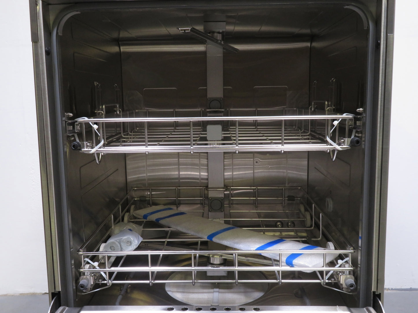 Labconco 402001010 SteamScrubber Glassware Washer, Freestanding, 208/230V
