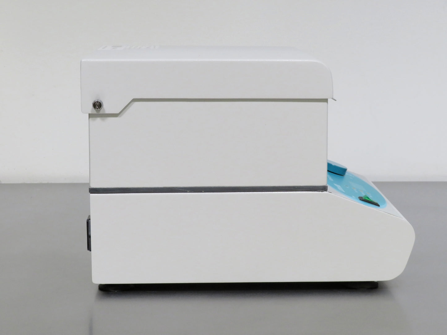 Labnet VorTemp 56 Incubator Shaker with Microplate Platform