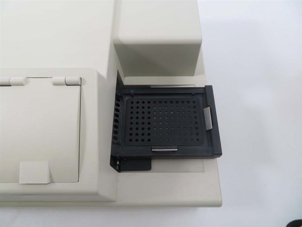 Molecular Devices SpectraMax Plus Microplate Reader