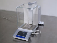 Mettler Toledo XS205DU Semi-Micro Analytical Balance thumbnail 2