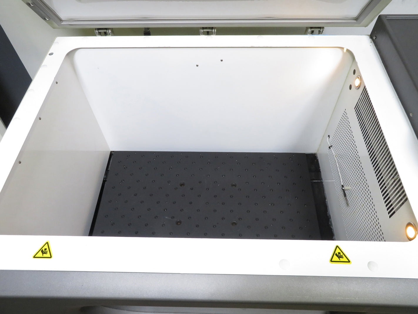 New Brunswick Innova 43 Incubator Shaker