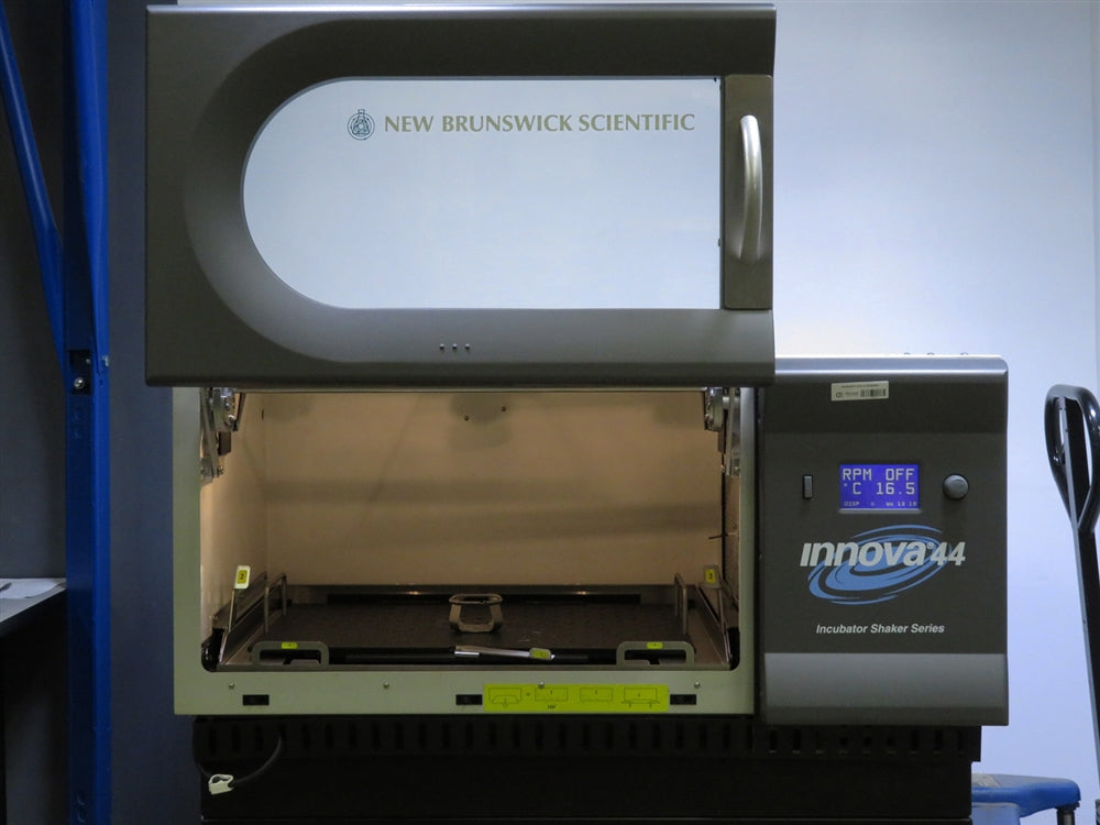 New Brunswick Innova 44R Refrigerated Incubator Shaker