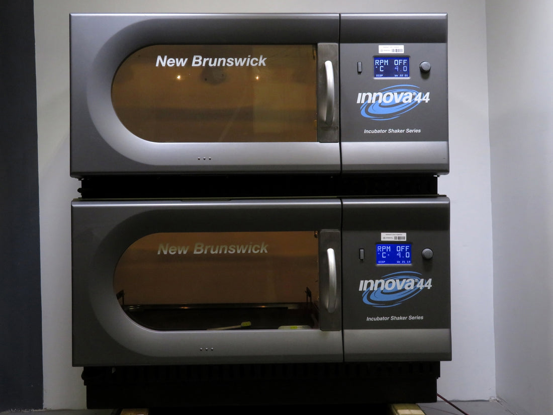 New Brunswick Innova 44R Refrigerated Incubator Shaker Dual Stack