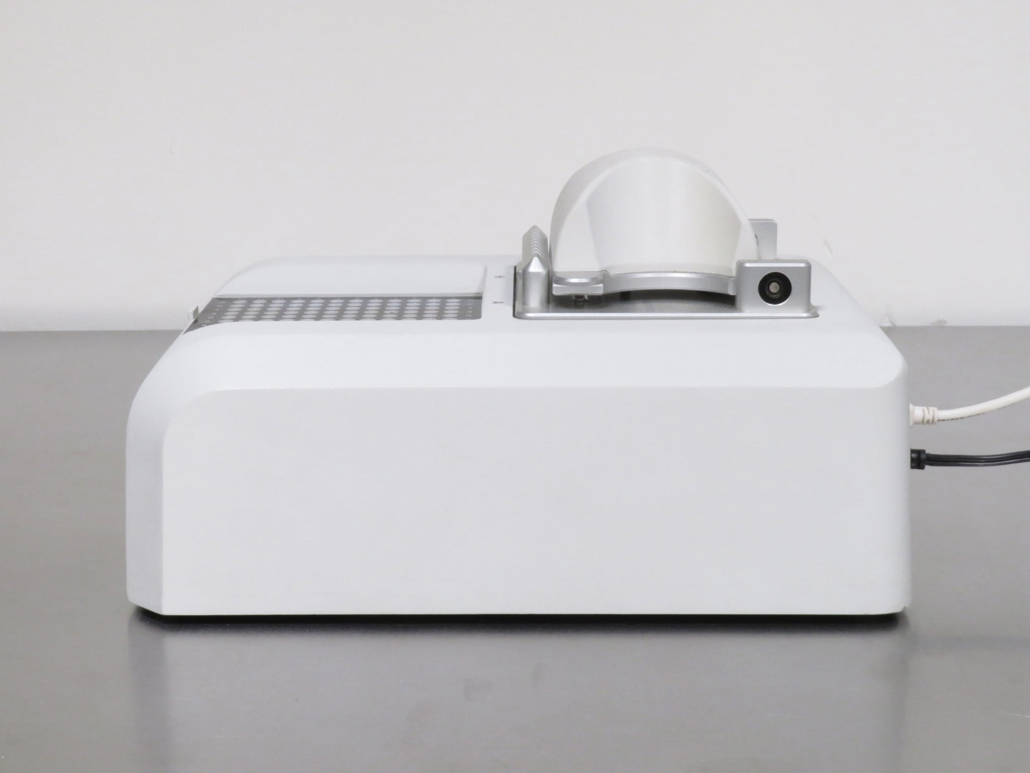 Thermo Scientific NanoDrop 8000 Spectrophotometer