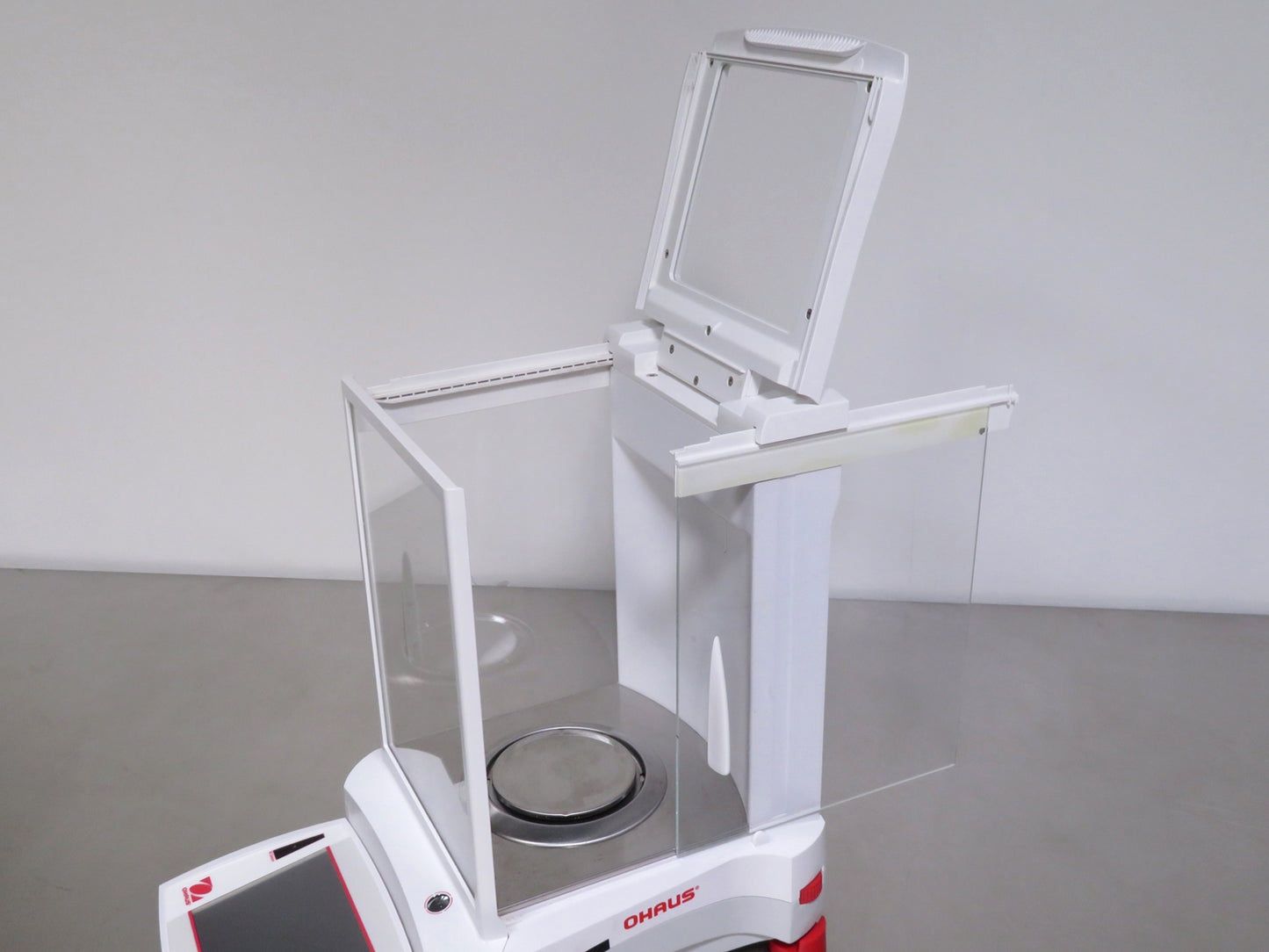 Ohaus EX124 Explorer Analytical Balance