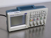 Tektronix TDS 2004C Four Channel Digital Storage Oscilliscope thumbnail 2