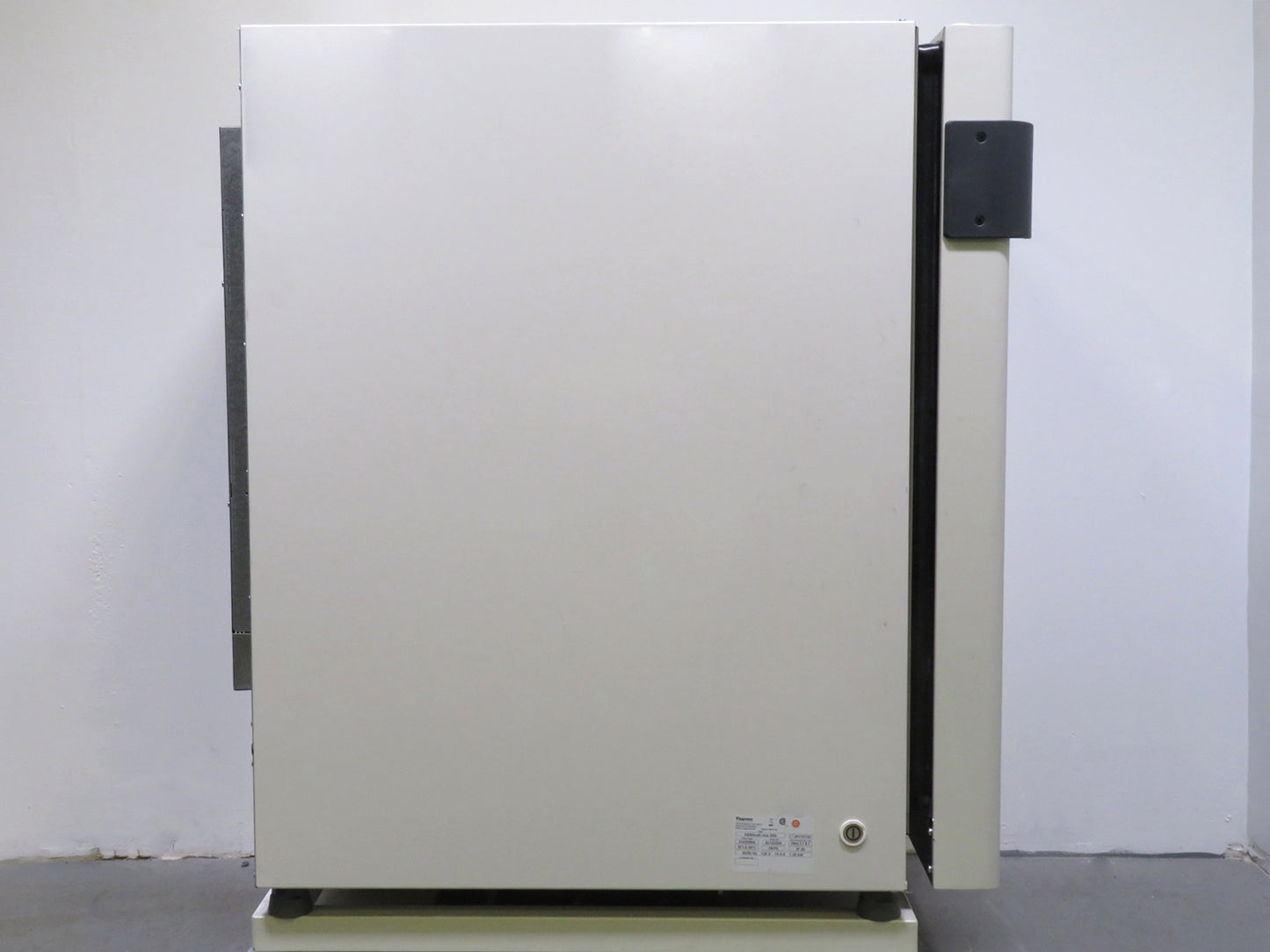 Thermo Scientific Heracell VIOS 250i CO2 Incubator