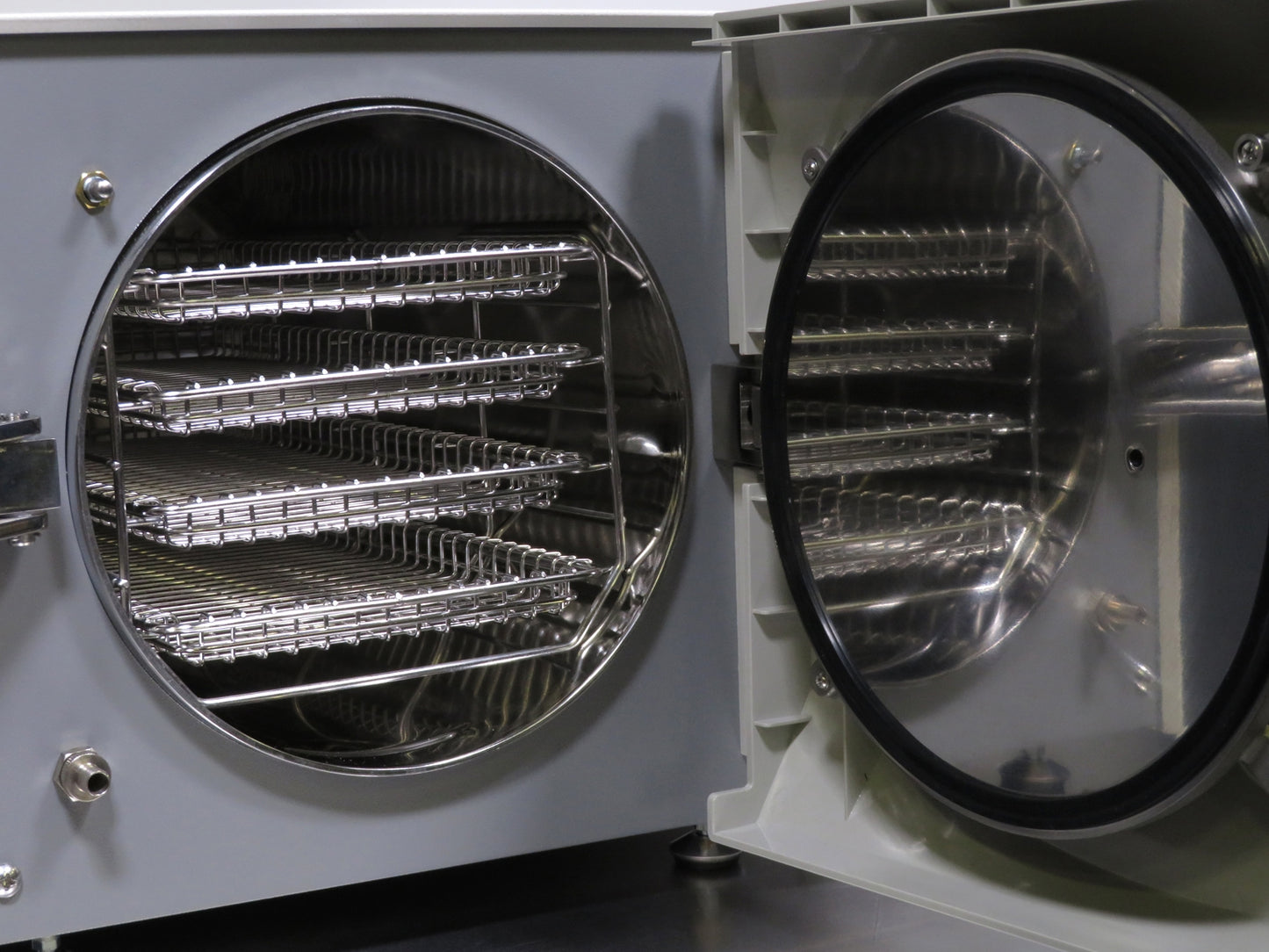 Tuttnauer 2540M Analog Autoclave