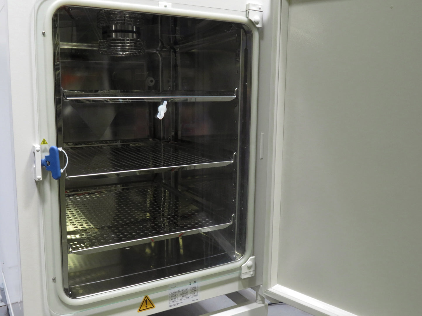VWR Air Jacketed CO2 Incubator w/ Sterilization Cycle, Cat. #: 10810-888