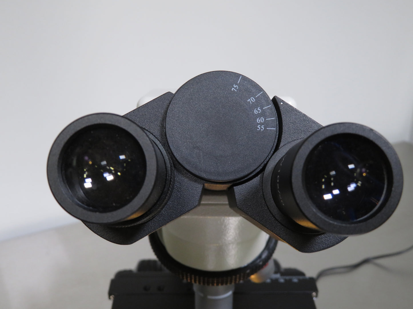 VWR Compound Binocular Laboratory Microscope, Cat. #: 89404-470