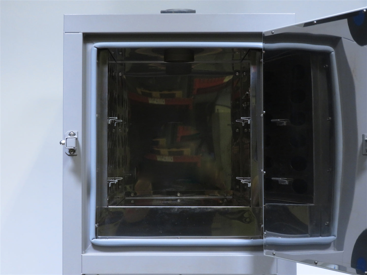 VWR 1330FM Air Flow Oven