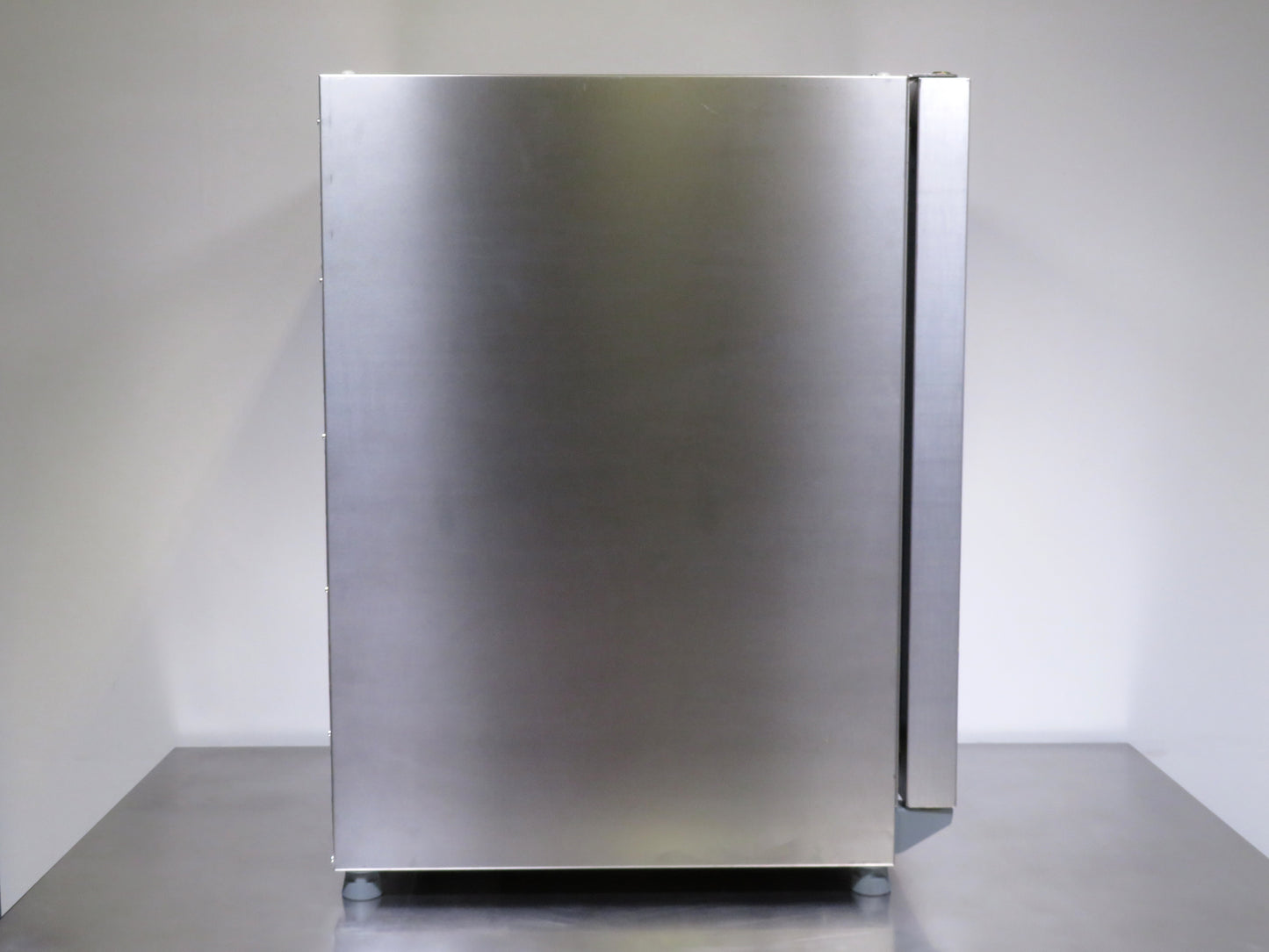 Fisher Scientific Isotemp Microbiological Gravity Convection Incubator Cat. #: 151030515