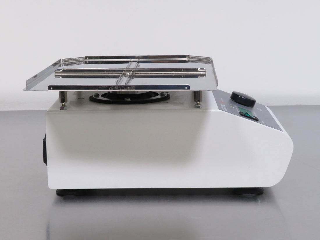 Corning LSE Digital Microplate Shaker