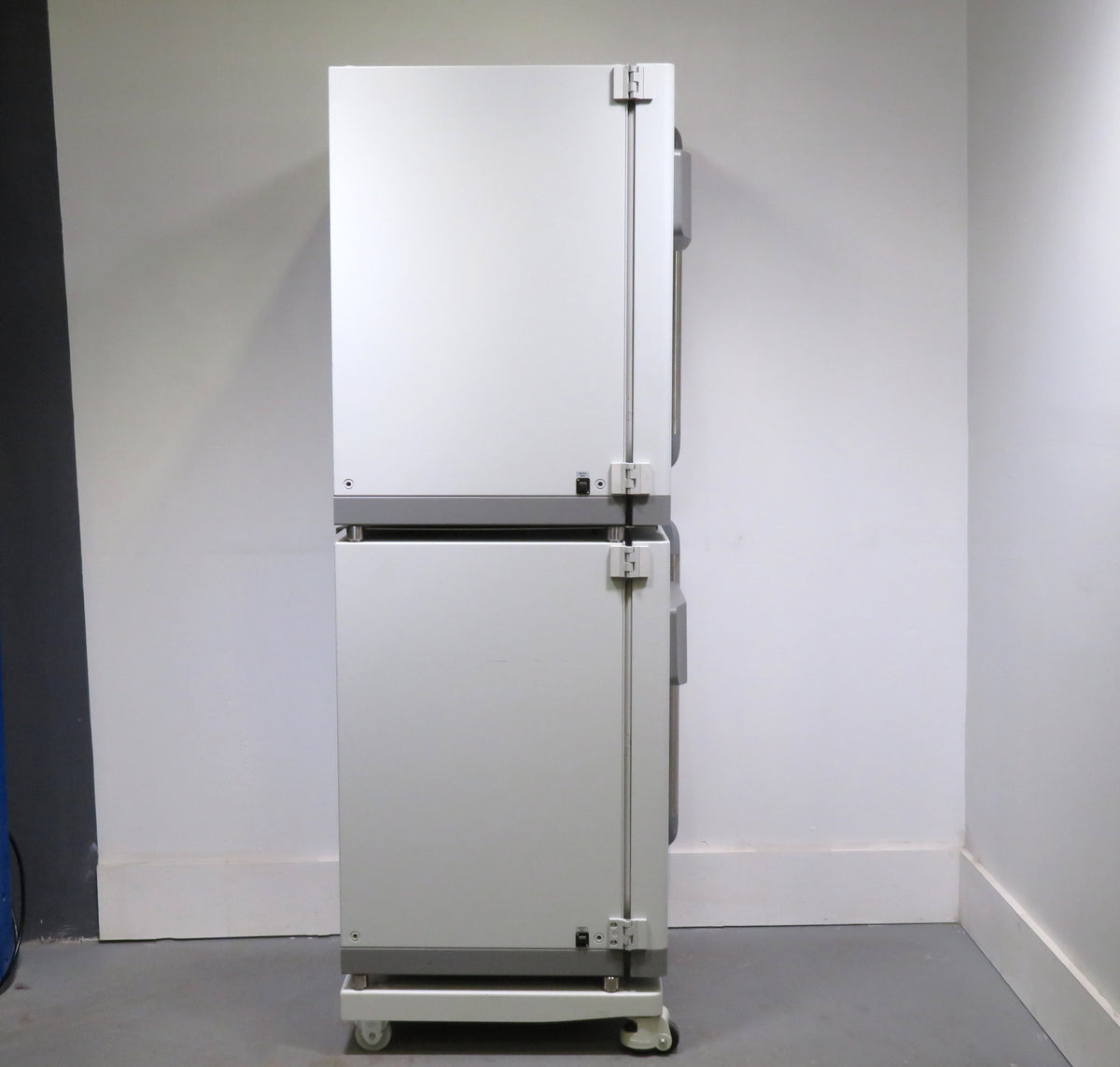 Eppendorf CellXpert C170i Incubator Dual Stack