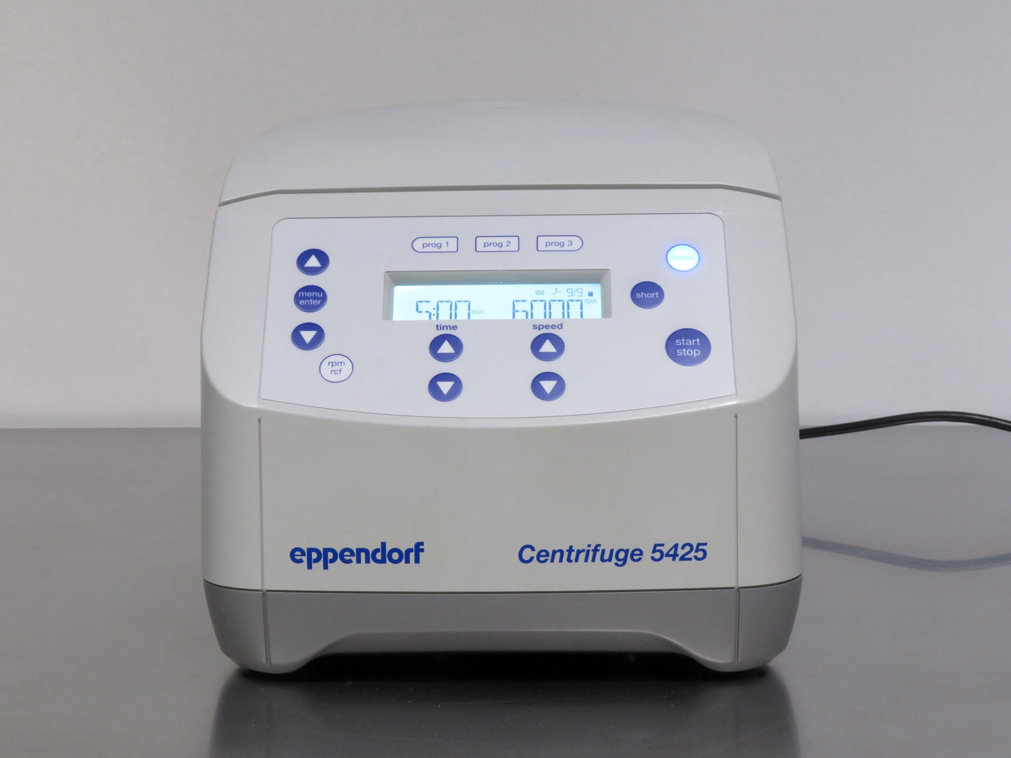 Eppendorf 5425 Centrifuge w/ Keypad