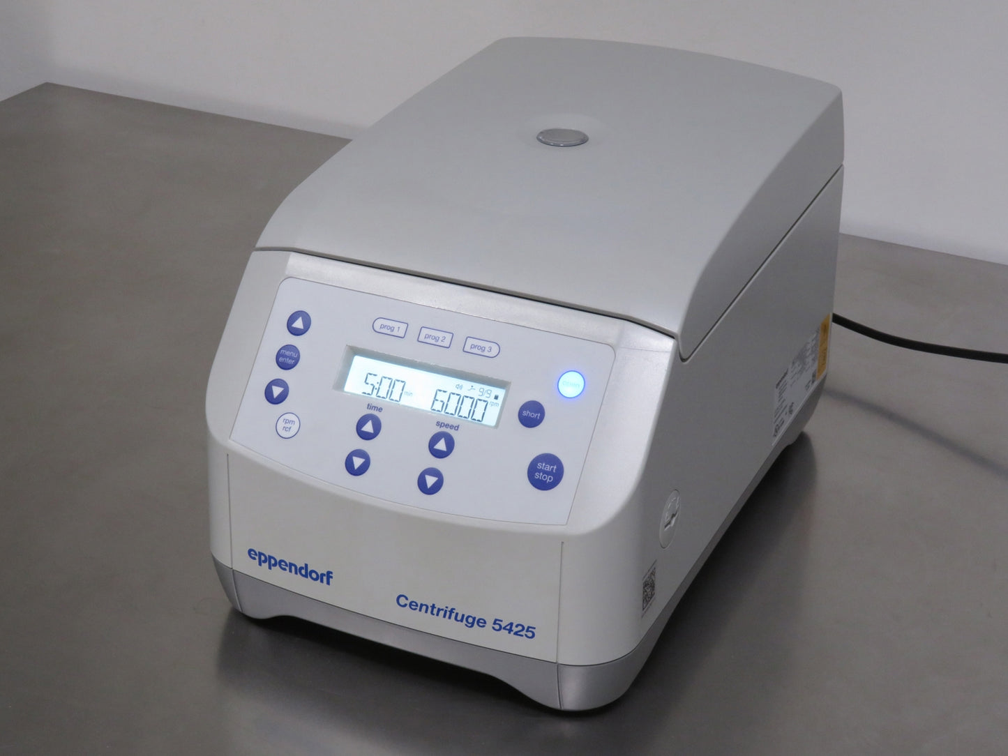 Eppendorf 5425 Centrifuge w/ Keypad