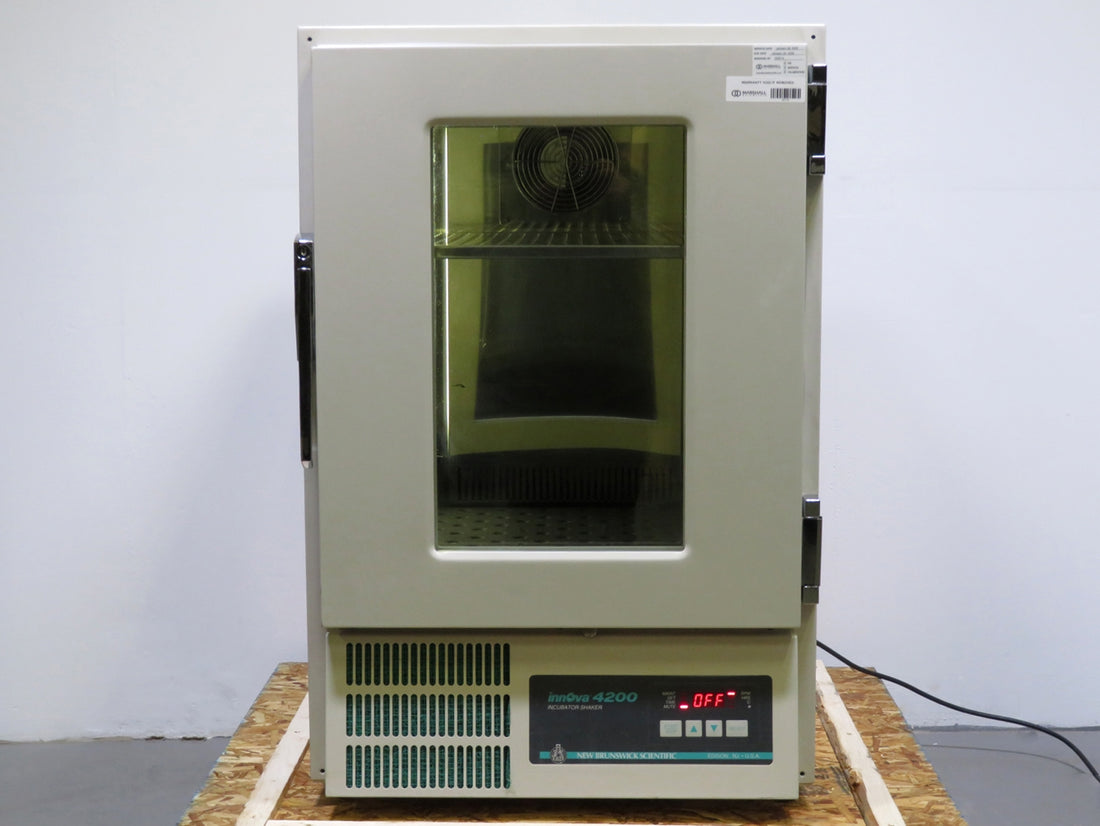 New Brunswick Innova 4200 Incubator Shaker