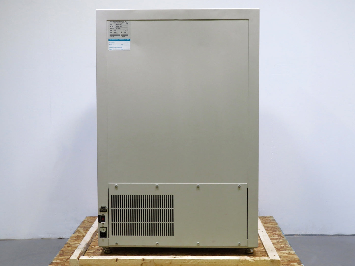 New Brunswick Innova 4200 Incubator Shaker
